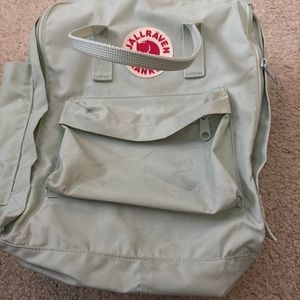 Fjallraven backpack, mint green. I never used it.